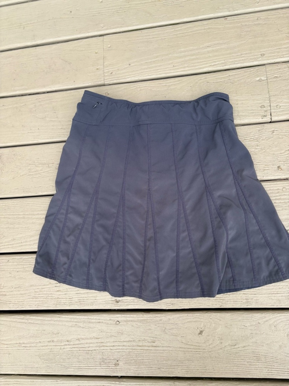 ATHLETA Gray Panelled Sport Skort
With Shorts, Size. 6